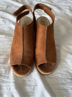 Brown wedge heel